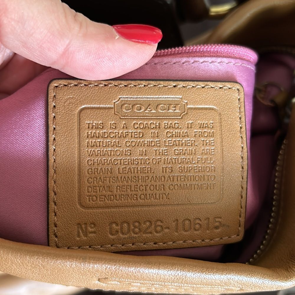 Coach Shoulder bag Impeccable Tan and brow gold hardware dust bag original - Picture 8 of 13